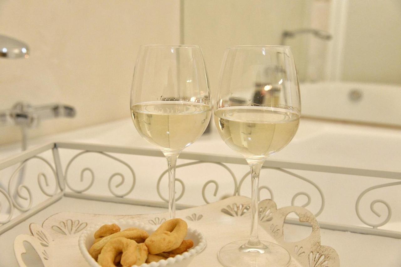 Suite Vitti 5 - Puglia Mia Apartments โมโนโปลี ภายนอก รูปภาพ