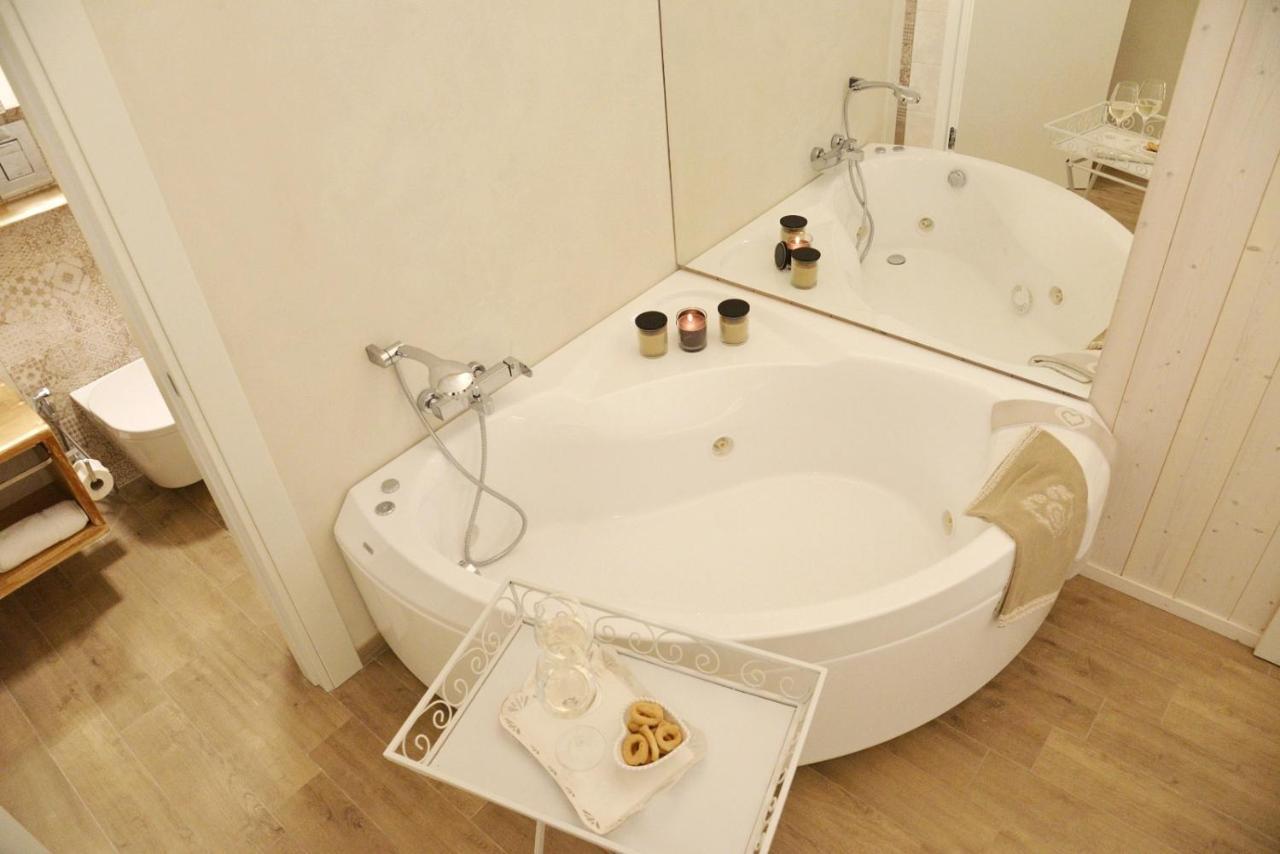Suite Vitti 5 - Puglia Mia Apartments โมโนโปลี ภายนอก รูปภาพ