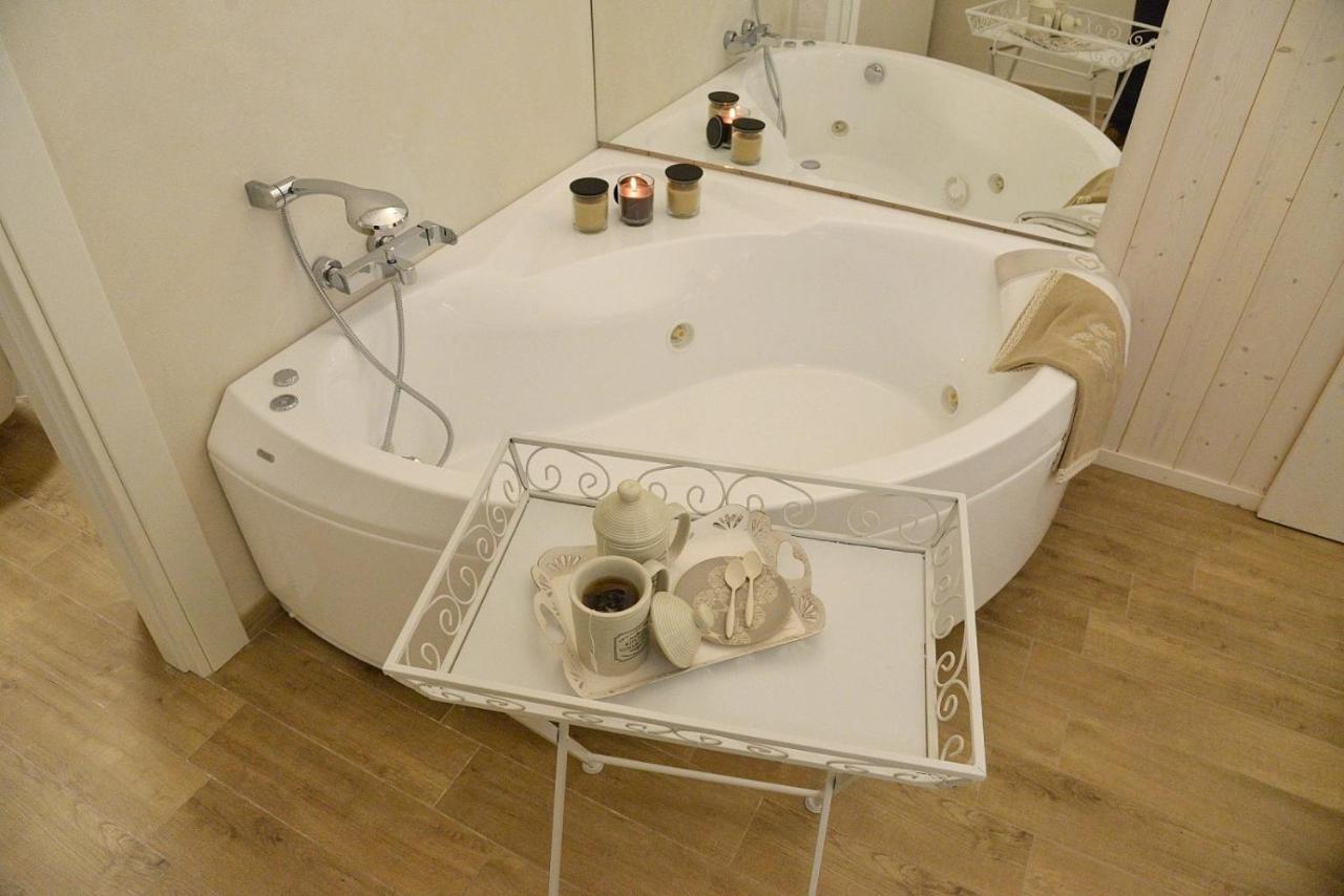Suite Vitti 5 - Puglia Mia Apartments โมโนโปลี ภายนอก รูปภาพ